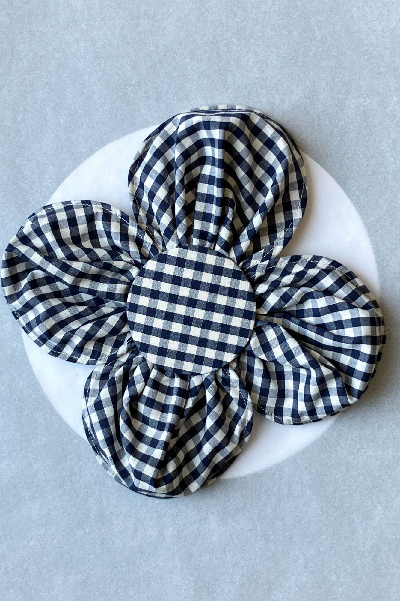 Bloom Brooch, gingham (ø: 25 cm)