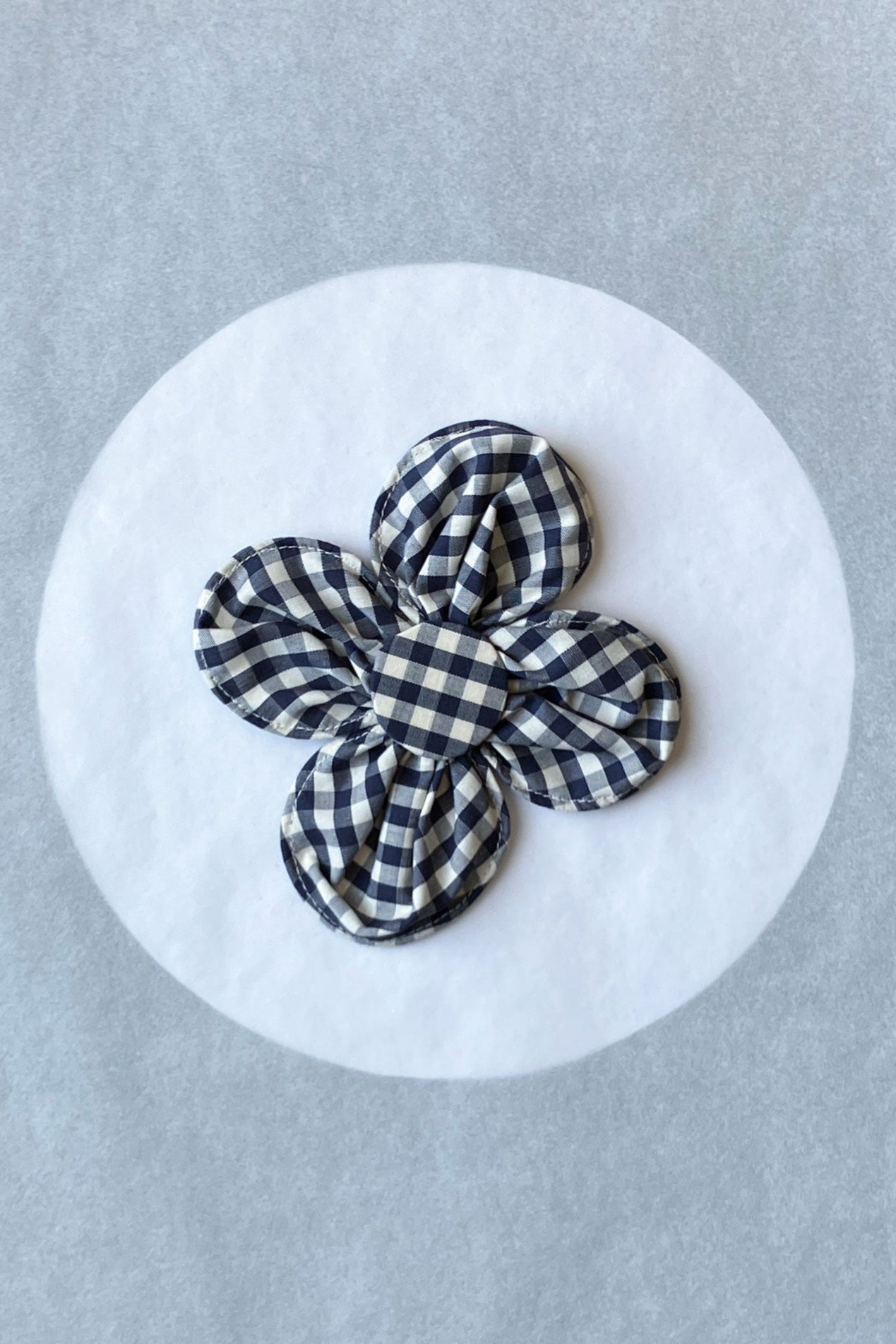 Bloom Brooch, gingham (ø: 12cm)